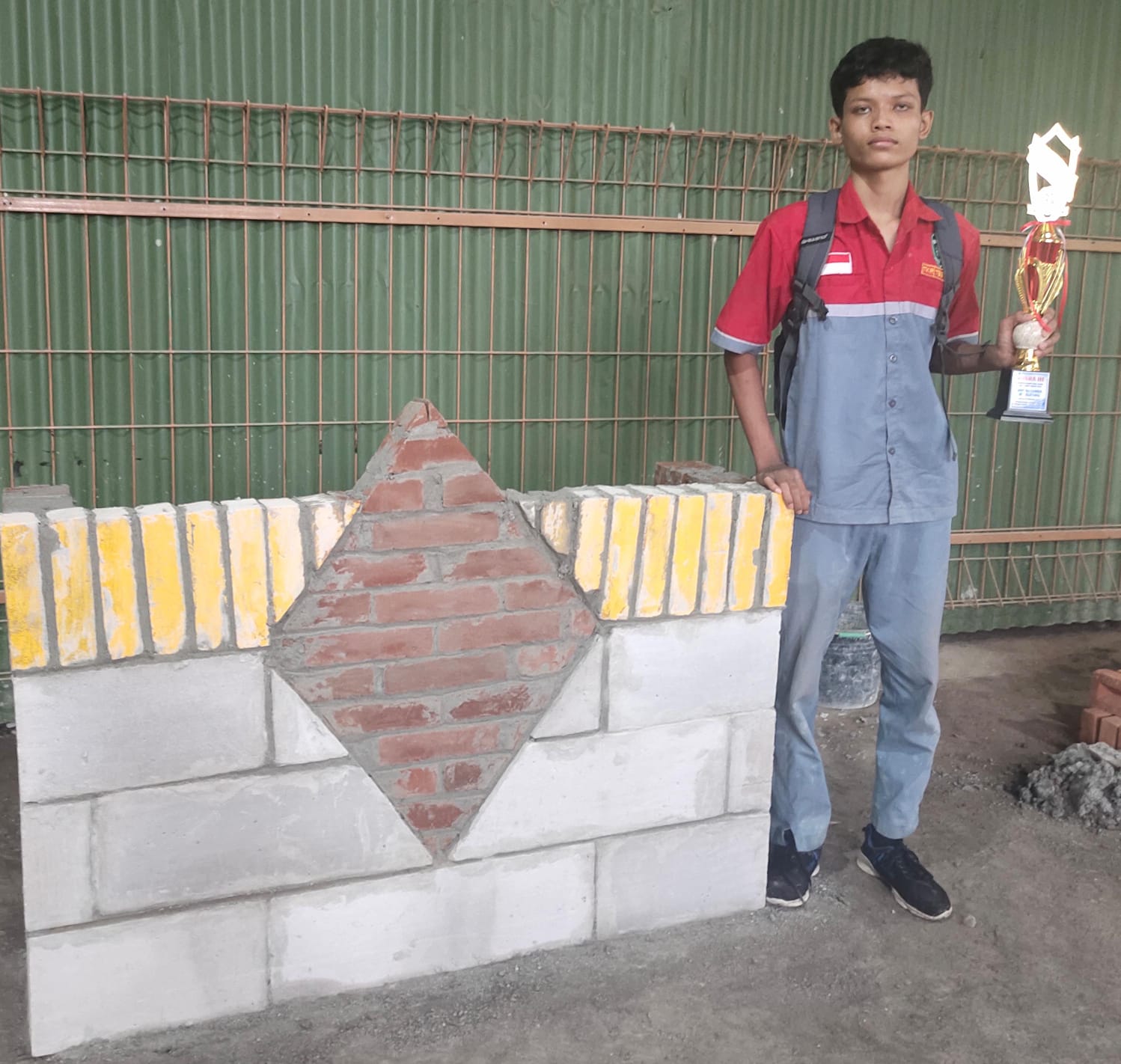 Juara 3 Ujian Kompetensi Keahilan Jurusan Teknik Konstruksi Properti 2023 Juara 3 Ujian Kompetensi Keahilan Jurusan Teknik Konstruksi Properti 2023
